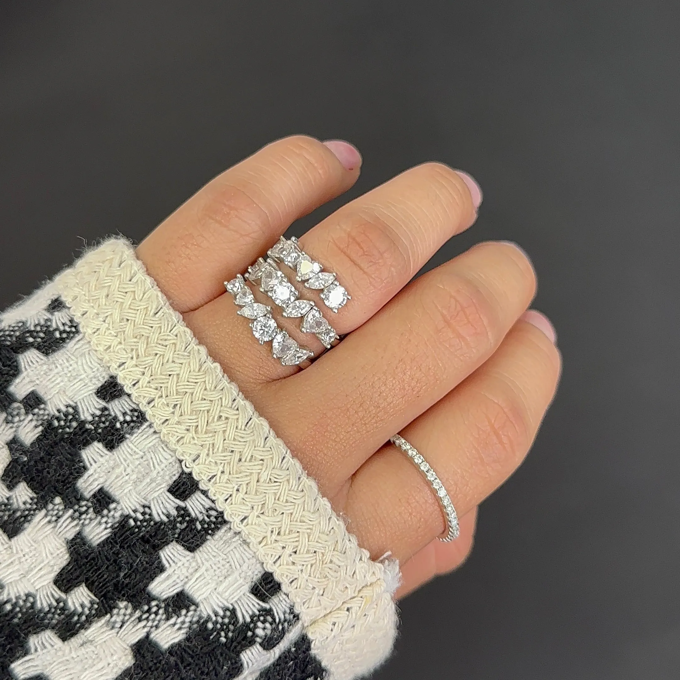 ALEXA MOISSANITE RING