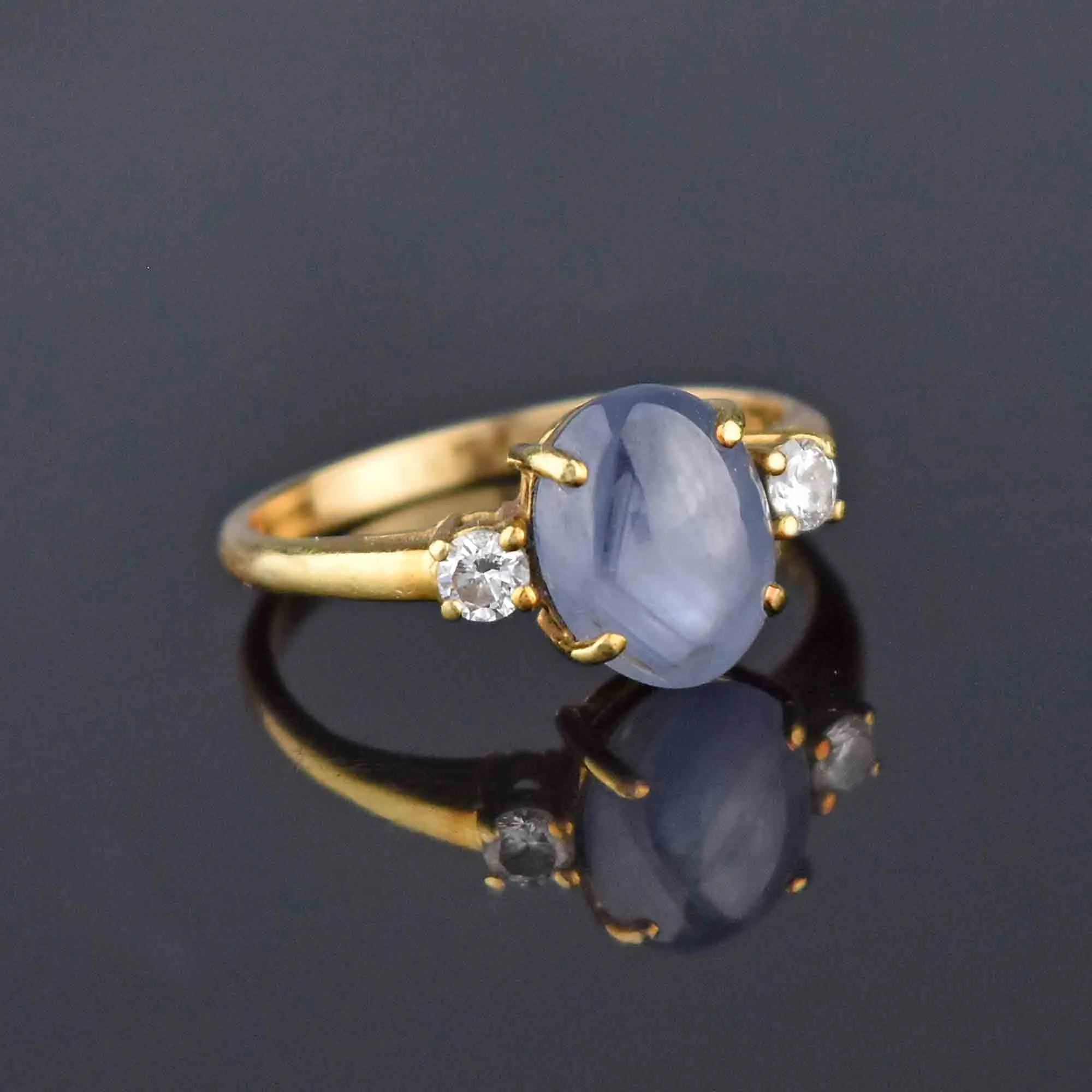 Art Deco 18K Gold Natural Star Sapphire Diamond Ring