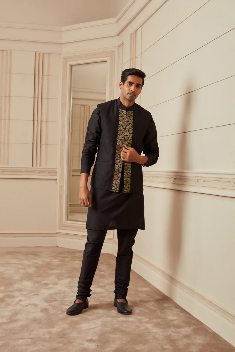 Contrast Kurta Bundi Set