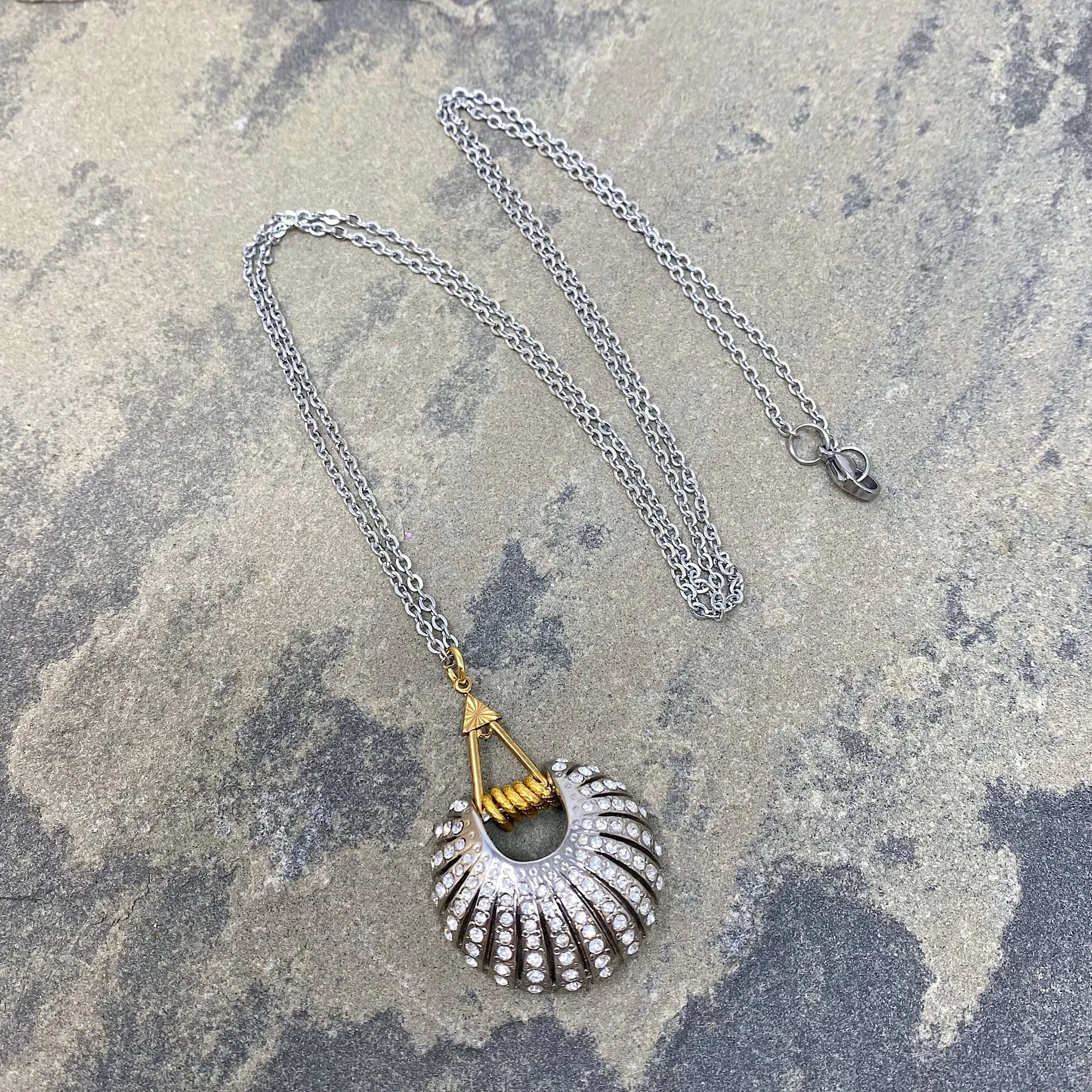 DANGELA vintage crystal shell pendant necklace