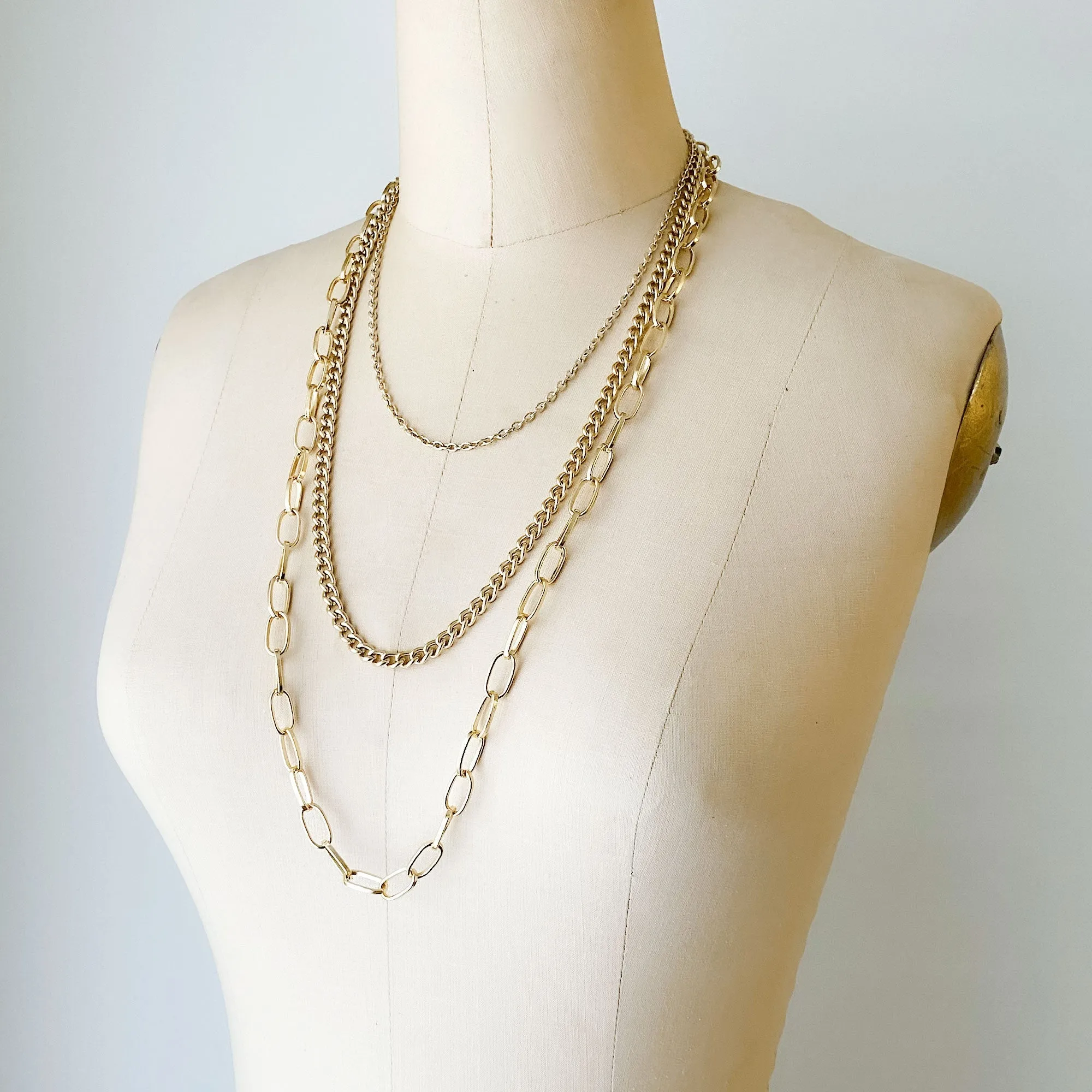 LAMBERT lightweight gold layered necklace set