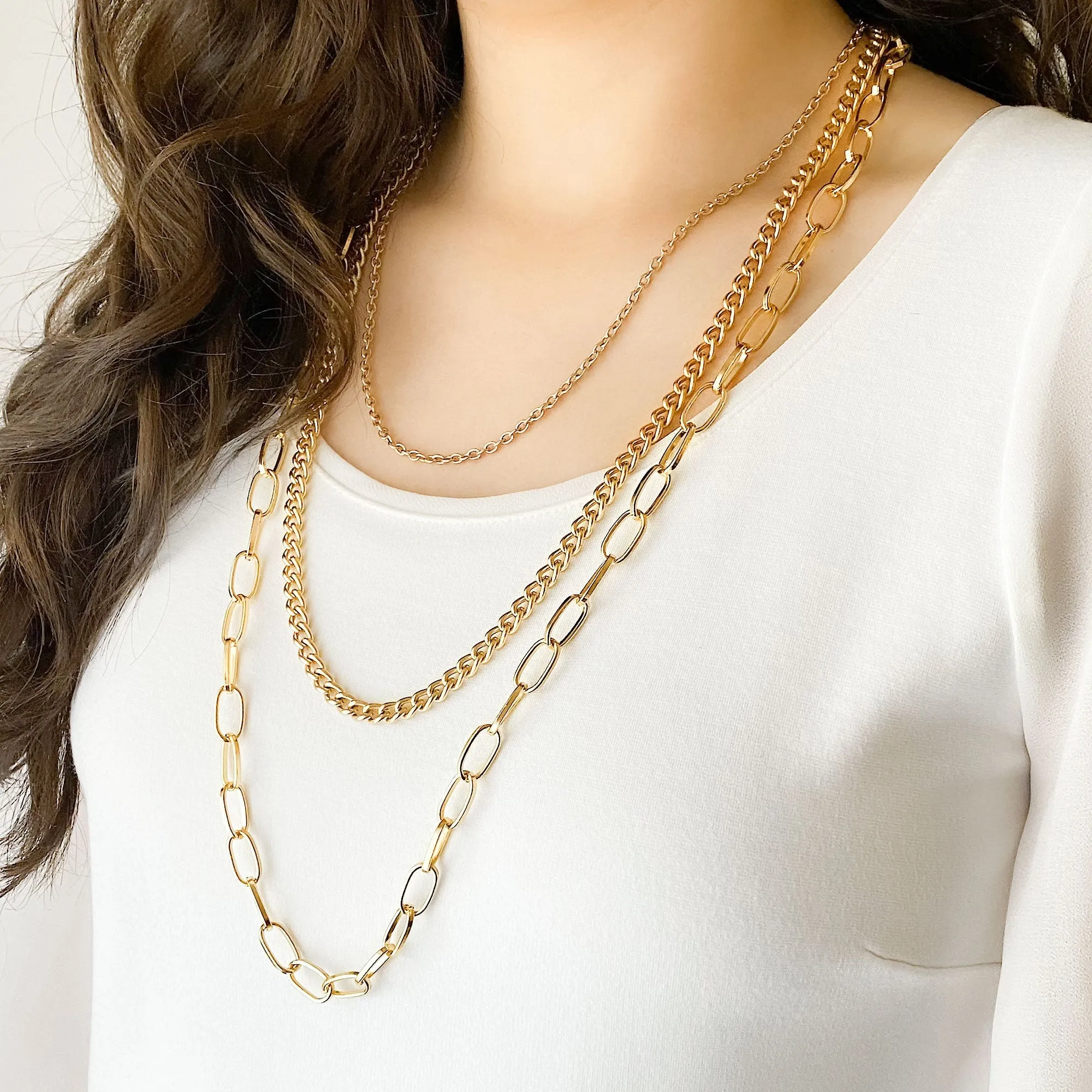 LAMBERT lightweight gold layered necklace set