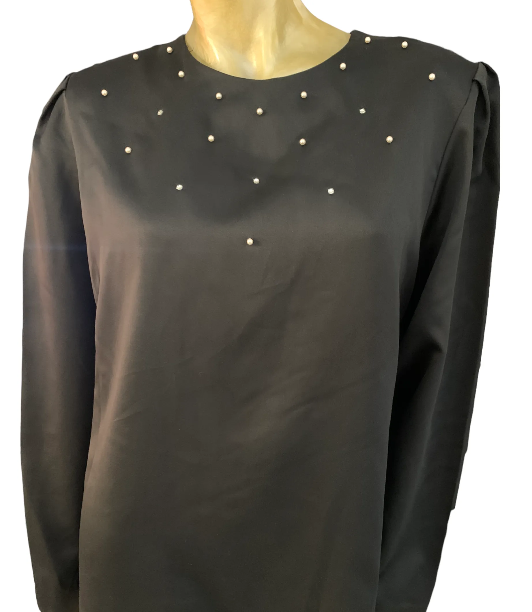 Long sleeve blouse with pearls