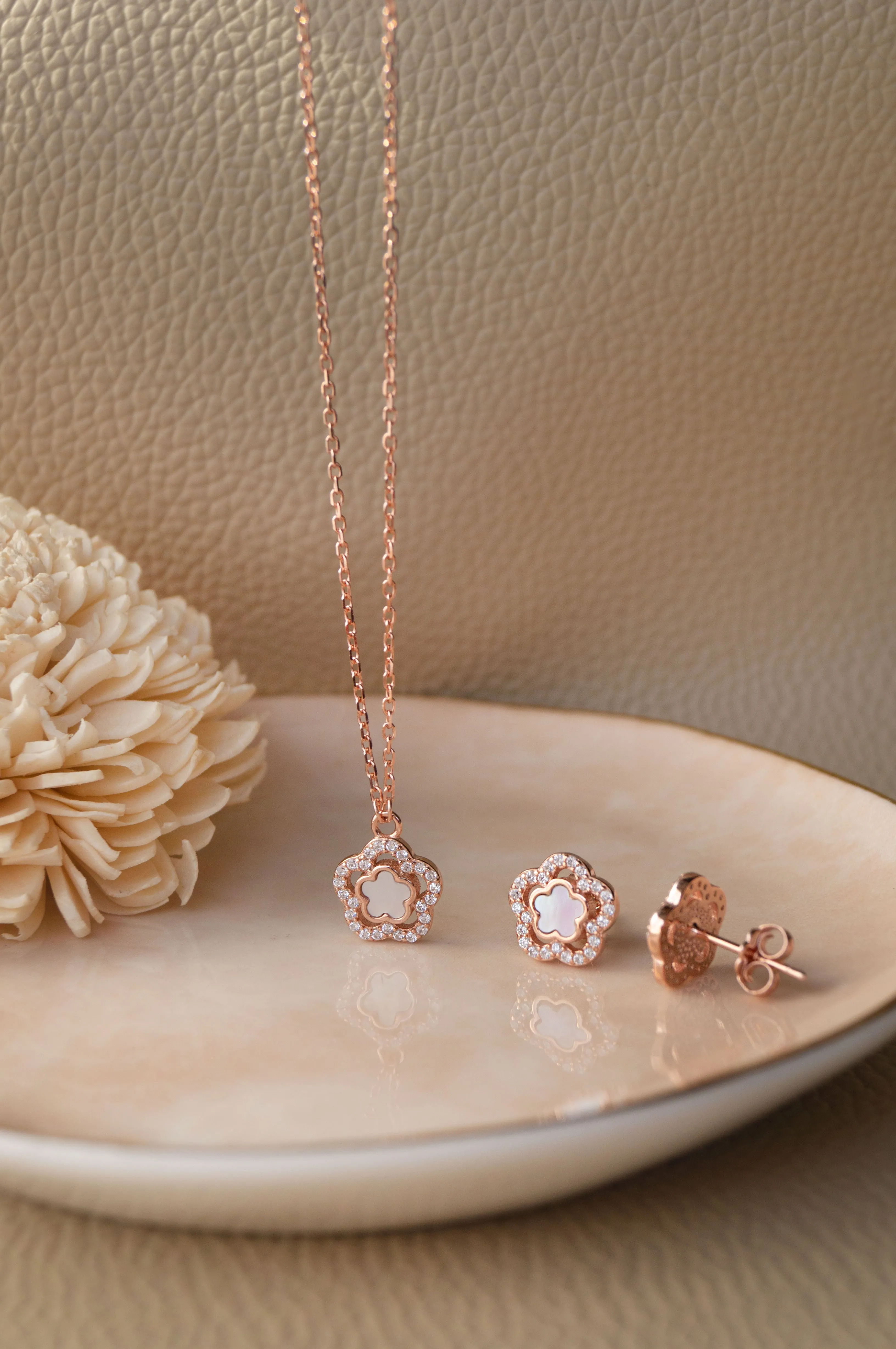 Mother Of Pearl Flower Rose Gold Plated Sterling Silver Pendant Set