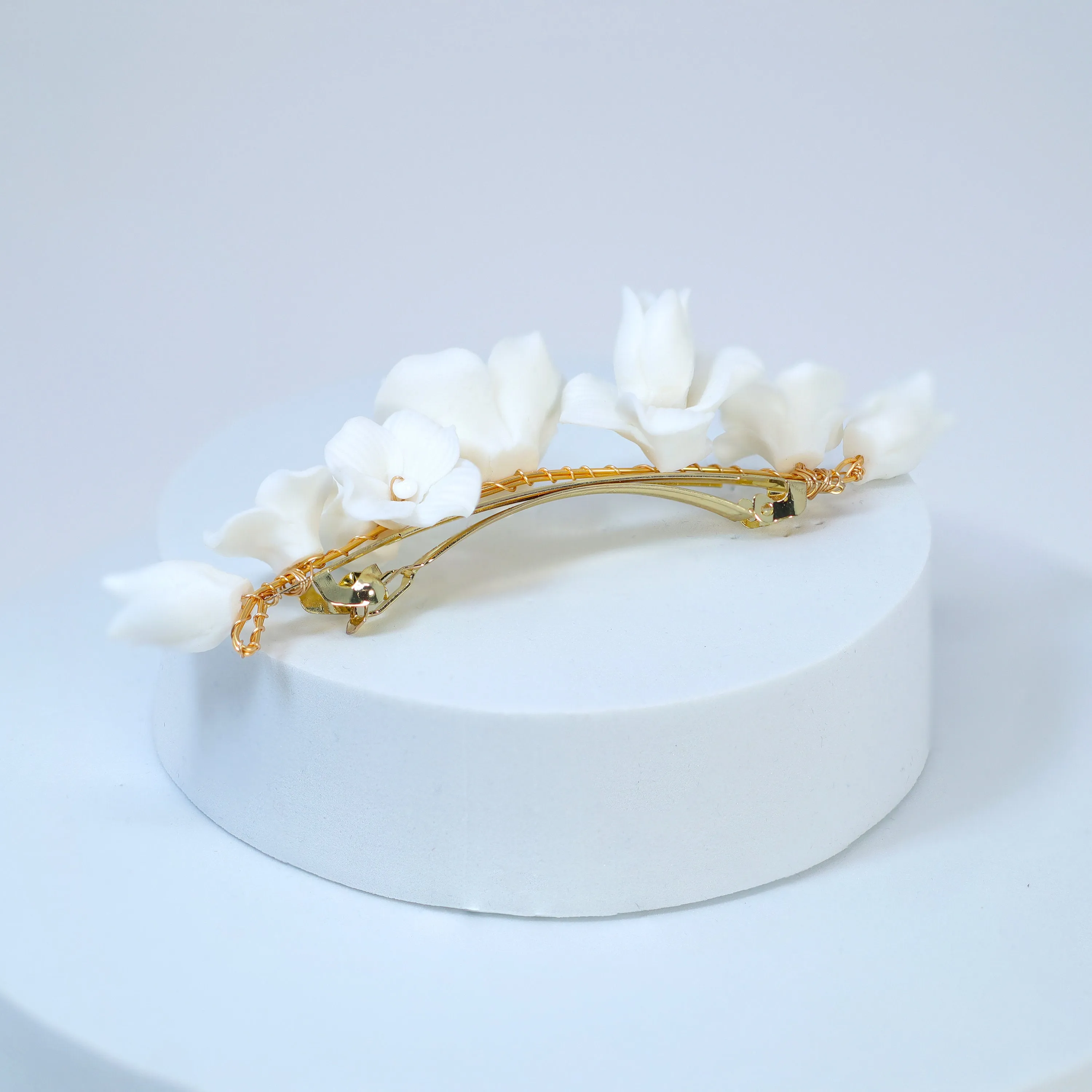 Porcelain White Flower Blossom Bridal Hair Clip, Bridal Hair Accessories, Bridesmaid Gift, Wedding Hair Accessory, Bridal Large Hair Clip