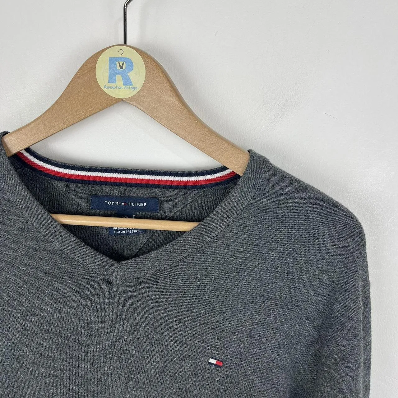 Vintage Tommy Hilfiger Jumper (Large)